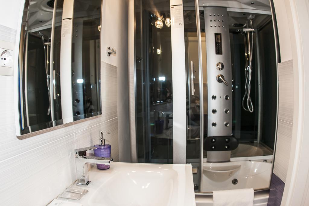 Gio' Suites Rom Værelse billede